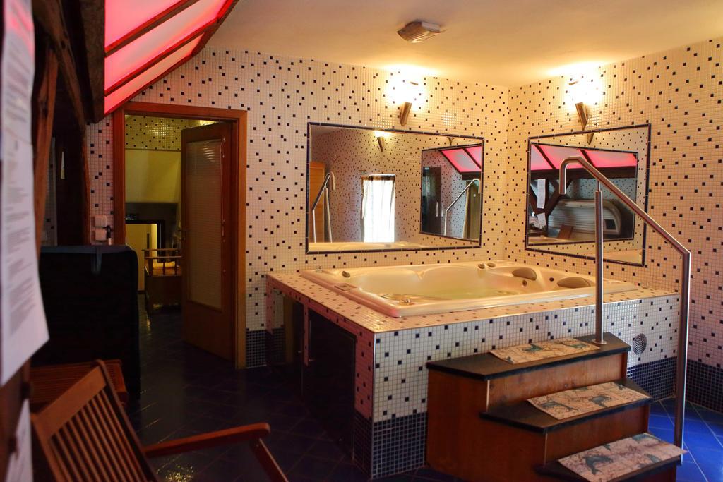 Hotel U Martina - Kocabka โรเช็มเบิร์ก นาด วัลตาวูว์ ภายนอก รูปภาพ