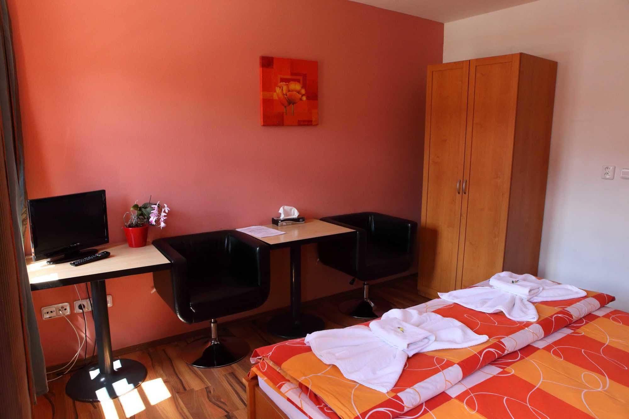 Hotel U Martina - Kocabka โรเช็มเบิร์ก นาด วัลตาวูว์ ภายนอก รูปภาพ
