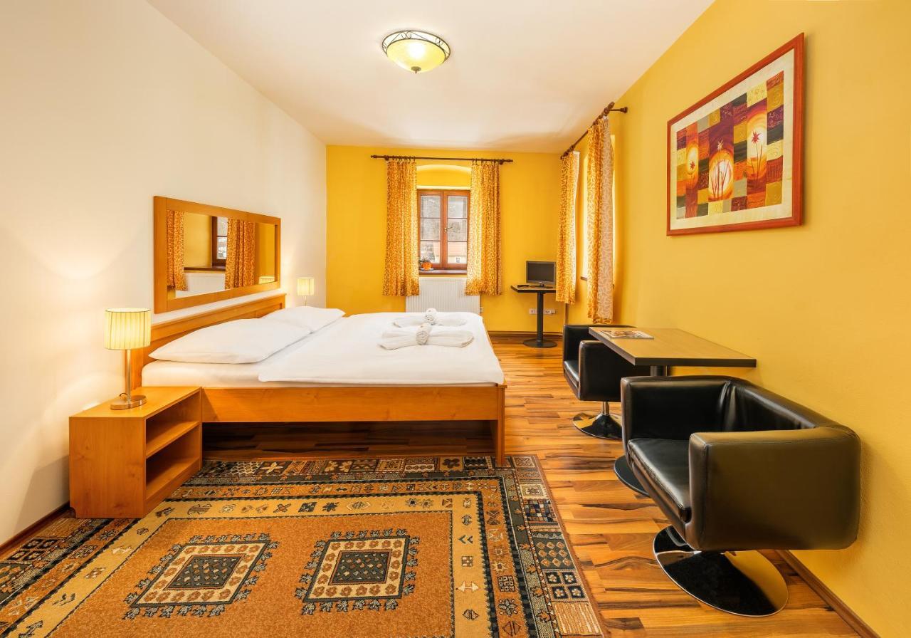 Hotel U Martina - Kocabka โรเช็มเบิร์ก นาด วัลตาวูว์ ภายนอก รูปภาพ